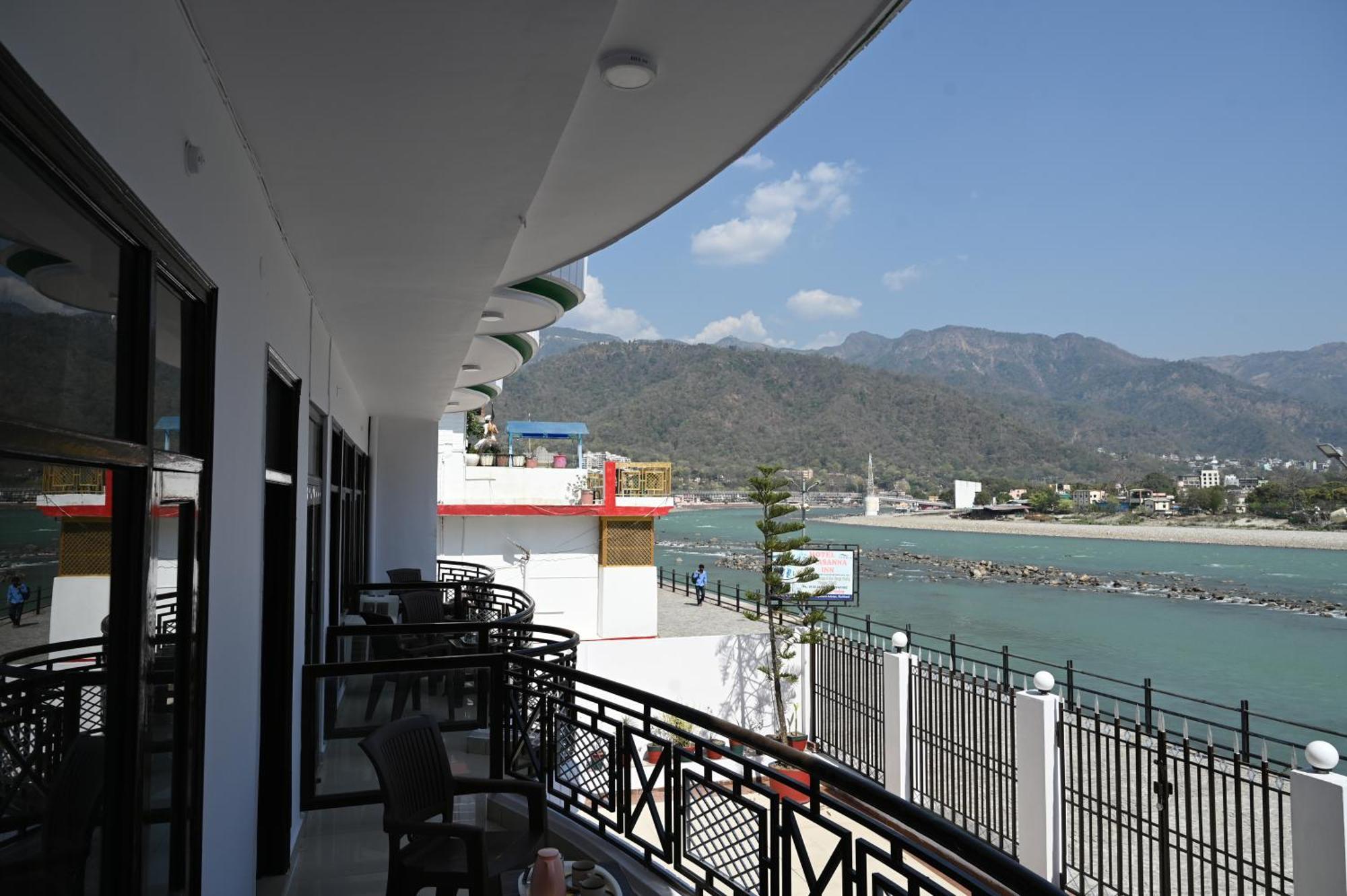 Hotel Prasanna Inn Rishīkesh Zewnętrze zdjęcie